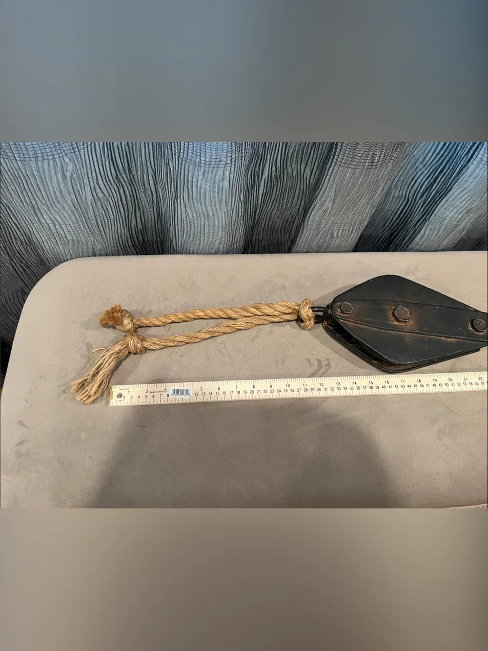 Source Unknown Black Metal Pulley Wall Hook with Natural Rope